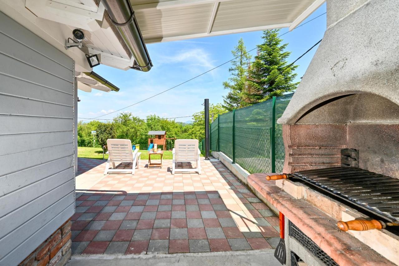 Cvetkova Hiza Sa Jacuzzijem Tuheljske Toplice Exterior foto