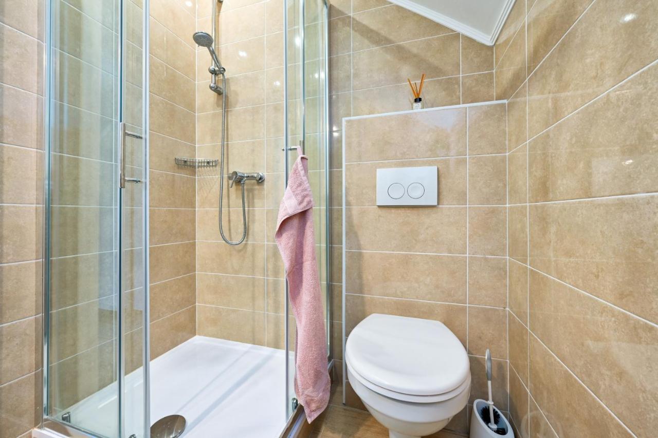Cvetkova Hiza Sa Jacuzzijem Tuheljske Toplice Exterior foto