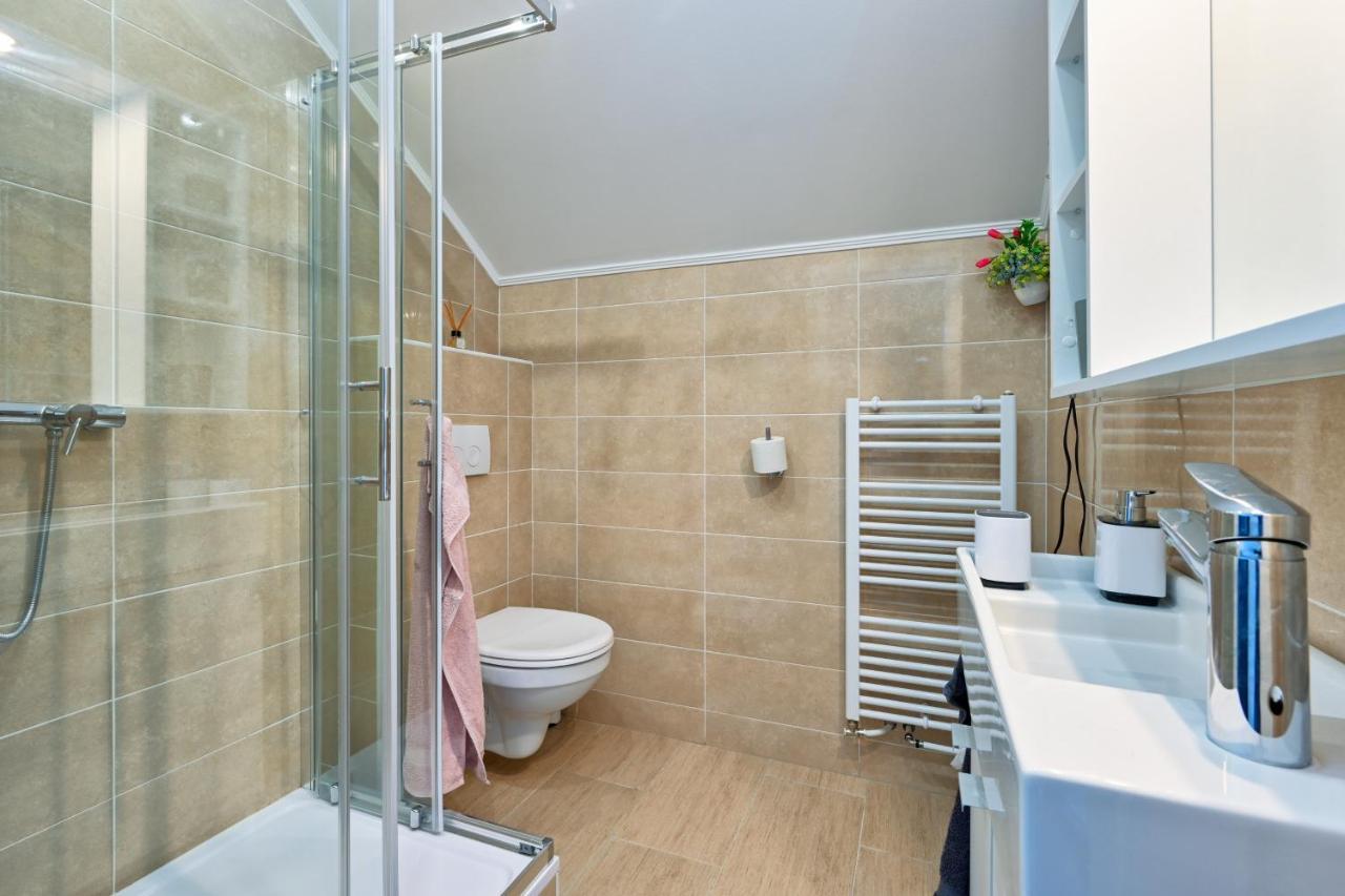 Cvetkova Hiza Sa Jacuzzijem Tuheljske Toplice Exterior foto