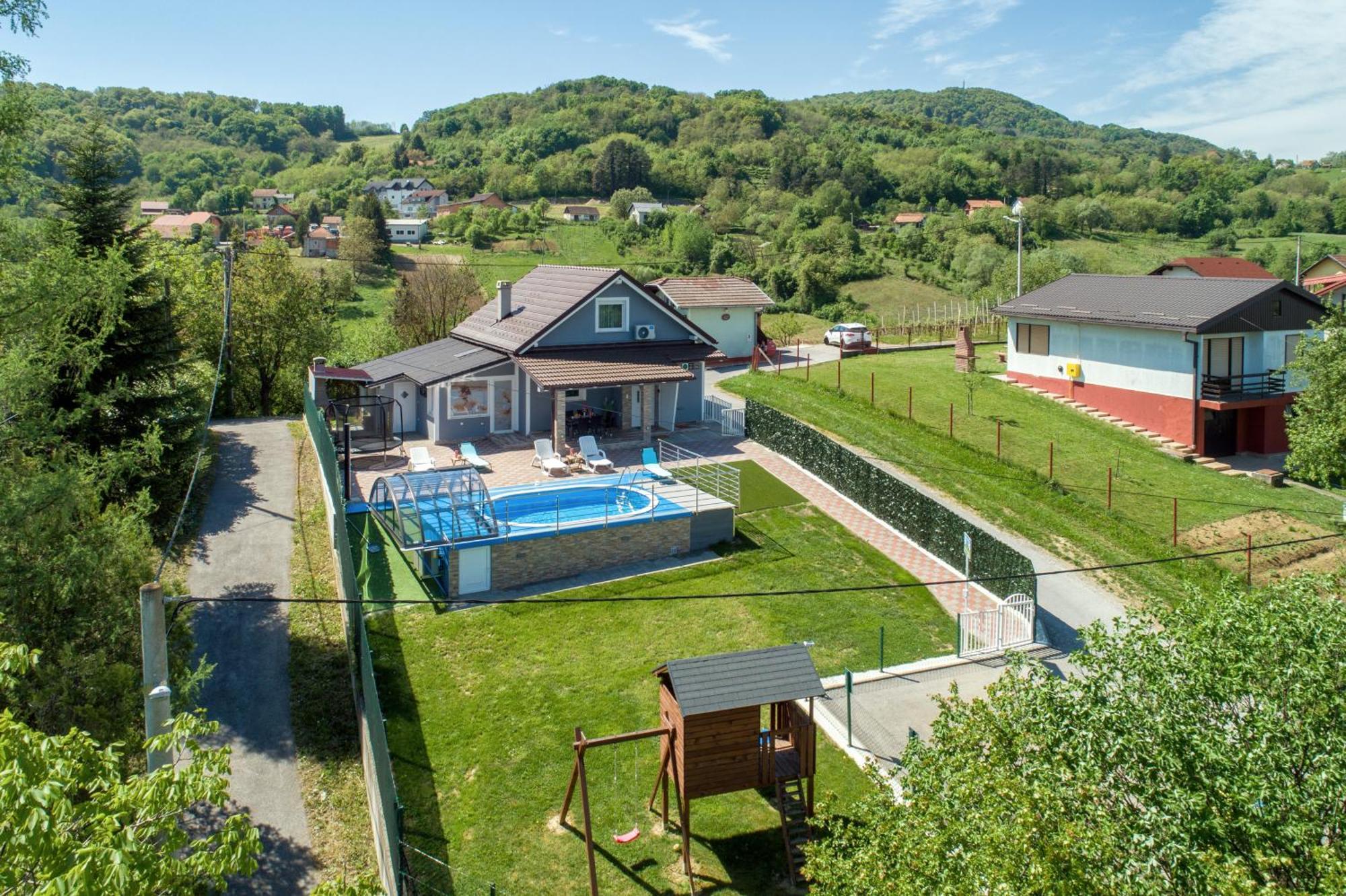 Cvetkova Hiza Sa Jacuzzijem Tuheljske Toplice Exterior foto
